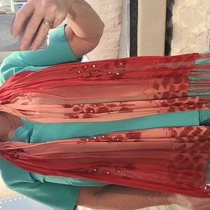 Red tone scarf with sequins